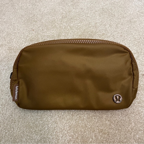 NWT Burnt Caramel Lululemon Everywhere Belt Bag Extended Strap - Picture 1 of 4